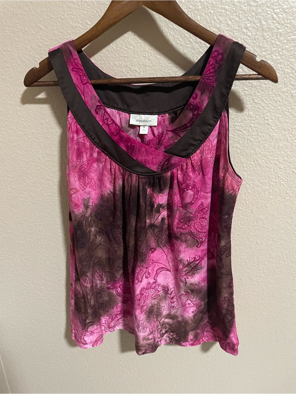 Dressbarn Pink Paisley Scoop Neck Sleeveless Top